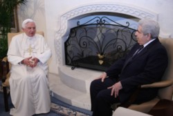 Dal Palazzo presidenziale, il Papa ai politici: ecco come servire il bene comune