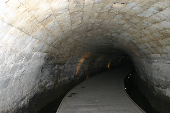 Il tunnel dei Templari. (foto S. Lee)
