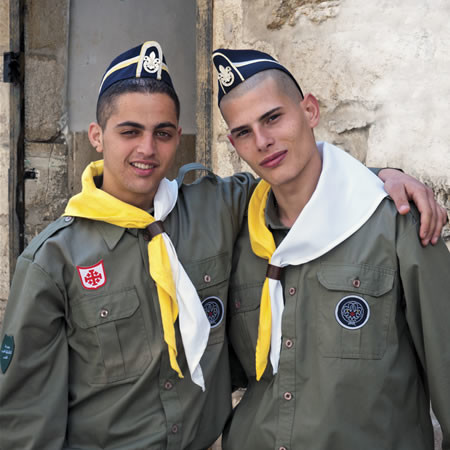 Due giovani scout palestinesi. (foto m.a.b/Cts) [1/2]