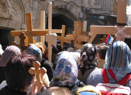 La Via Crucis lungo la Via Dolorosa