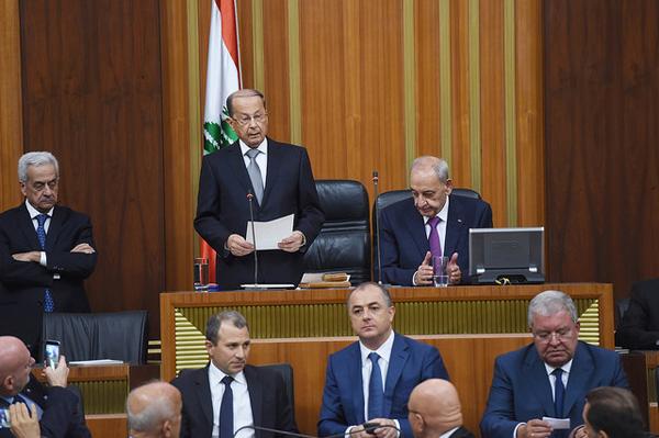 Michel Aoun è presidente del Libano