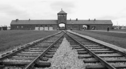 «Mai più genocidi», leader religiosi da Israele ad Auschwitz