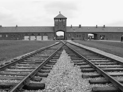 «Mai più genocidi», leader religiosi da Israele ad Auschwitz