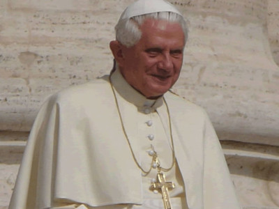 Benedetto XVI: «Il Signore susciti operatori di pace!»