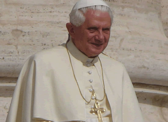 Benedetto XVI: «Il Signore susciti operatori di pace!»