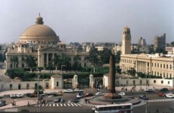 L’Università del Cairo non bada più al credo religioso