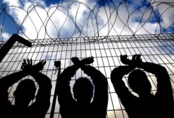 Israele, primi arresti di migranti irregolari africani