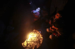 Gaza, una Striscia al freddo e al buio