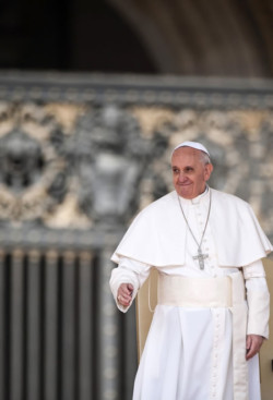 Il Papa consola e rincuora i cristiani del Medio Oriente con una lettera natalizia