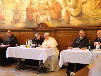 Il Papa pranza coi frati della Custodia al convento di San Salvatore