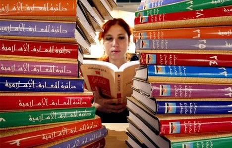 Paesi del Golfo, i giovani disertano i libri