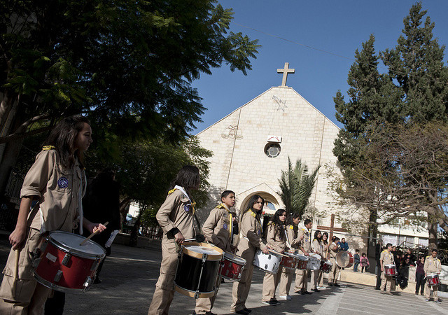 Alcune centinaia di cristiani di Gaza a Betlemme con Papa Francesco