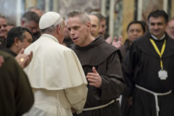 Papa Francesco ai frati: «Portate misericordia, riconciliazione e pace!»