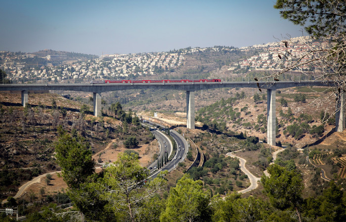 Tel Aviv-Gerusalemme, mezz’ora in treno