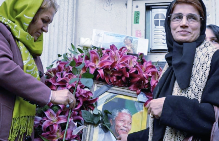 Un tributo, quasi clandestino, a Nasrin Sotoudeh