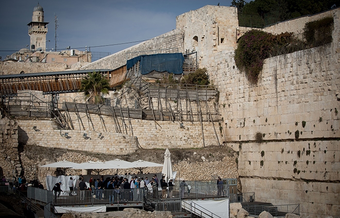 Spazio di preghiera al Muro per tutti gli ebrei: un altro stop