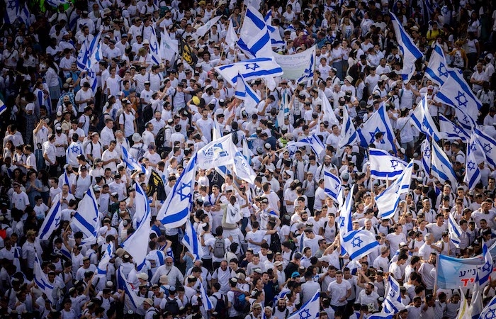 Gerusalemme, la Marcia delle bandiere si radicalizza
