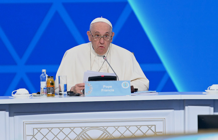Il Papa ai leader religiosi: «C’è un legame sano tra politica e trascendenza»