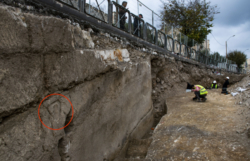 Gerusalemme: nell’antico fossato difensivo una misteriosa impronta di mano
