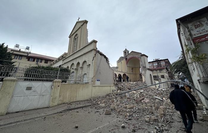 La cattedrale cattolica latina di Iskenderun, quasi completamente rasa al suolo dal sisma.