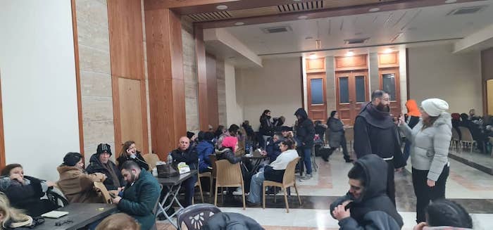 Centinaia di cittadini di Aleppo sono stati accolti nel convento e nella parrocchia latina di San Francesco ad Aleppo nella notte tra il 6 e il 7 febbraio 2022 (foto parrocchia latina di Aleppo)