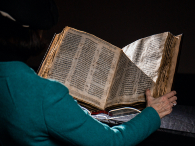 Presto all’asta il Codice Sassoon, la più antica Bibbia ebraica