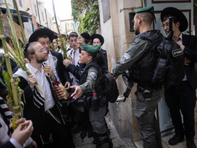 Sputi verso i pellegrini cristiani a Gerusalemme, qualche arresto