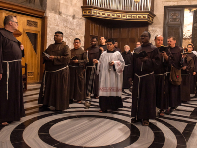 Origini e senso della processione dei frati al Santo Sepolcro