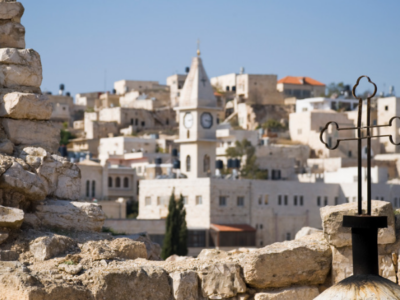 Coloni scatenati, dalle Chiese di Terra Santa «pieno sostegno alla comunità di Taybeh»